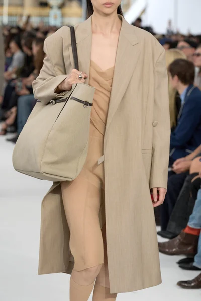 Look 68